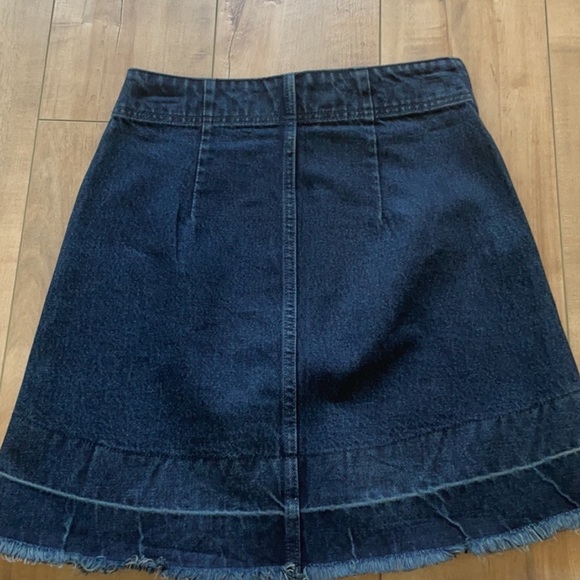AYR Blue Denim Frayed Front Zipper Opening Mini Skirt ❤️🔥 - Picture 4 of 6